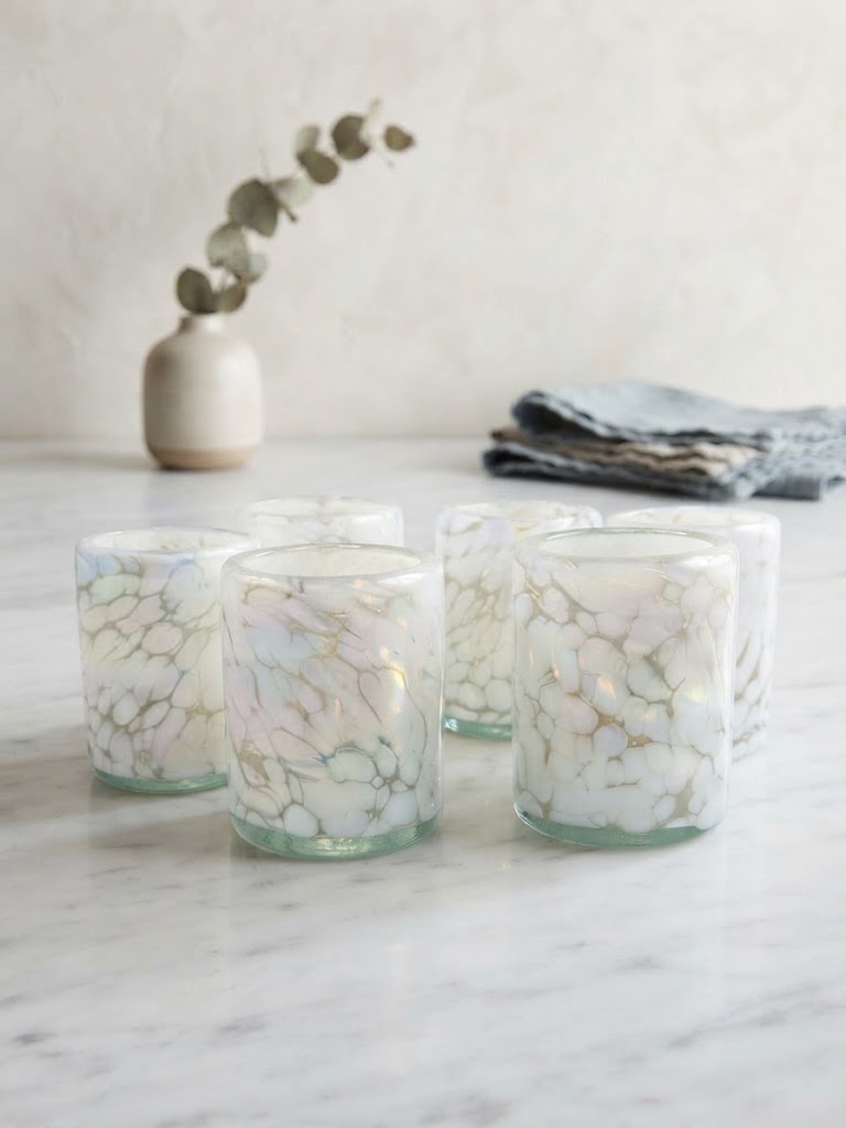 6 VASOS DE VIDRIO (MOD. PINTAS BLANCAS CON EFECTO TORNASOL RECTO)