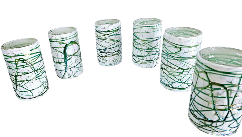Set de 6 Vasos de Vidrio Soplado Pintas Blancas con Telaraña Verde Jade – 14 oz + Regalo Incluido