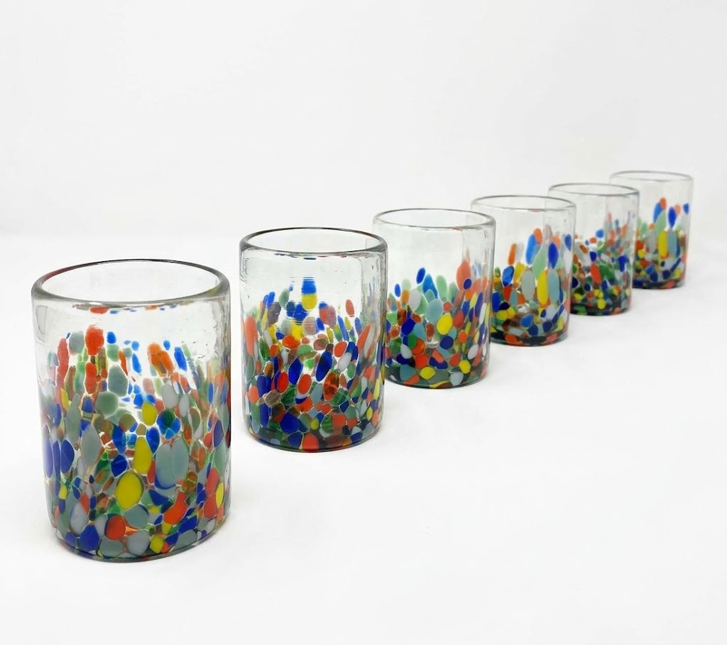 6 VASOS DE VIDRIO 8X10CM(MOD.PINTAS CARMEN MITAD)