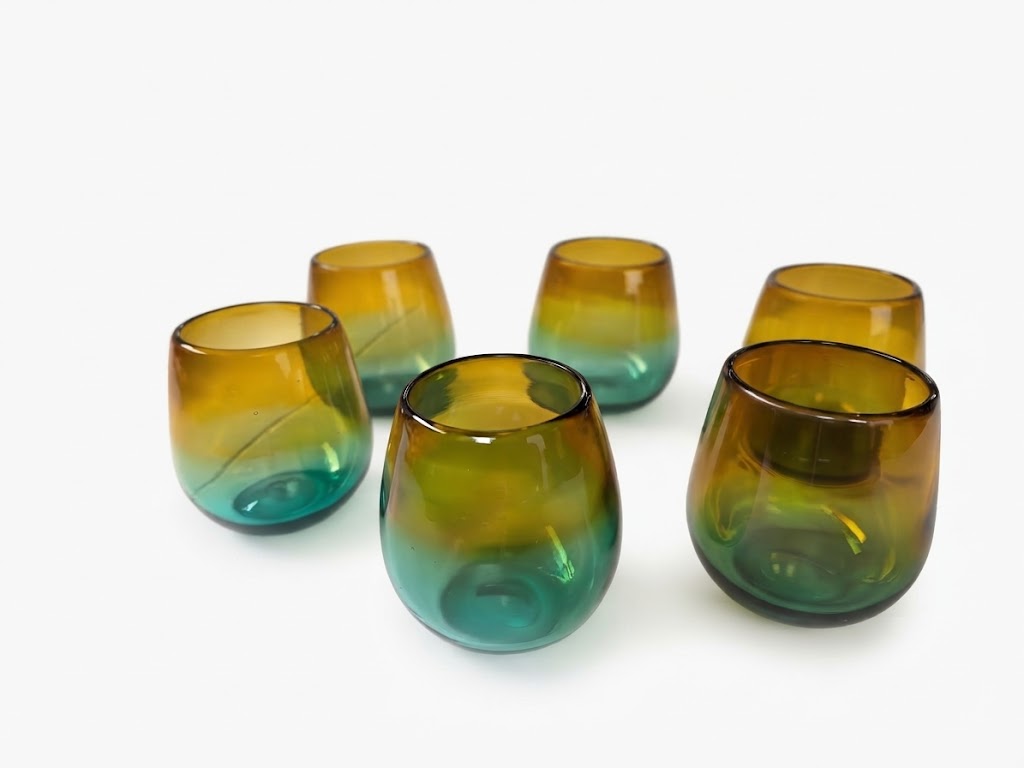 6 PIEZAS DE VASOS DE VIDRIO (MOD. BICOLOR AMBAR CON AGUAMARINA FORMA BOLA)